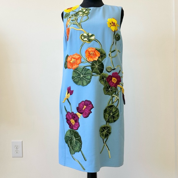 Oscar De La Renta
Nasturtium Embroidered Sleeveless Mini Shift Dress - Picture 5 of 13